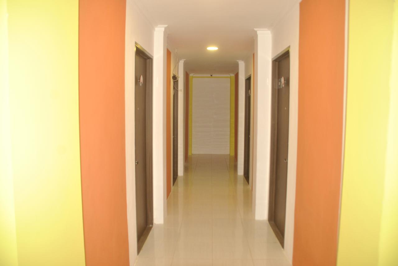 Djo Front One Inn Bengkulu Exterior photo
