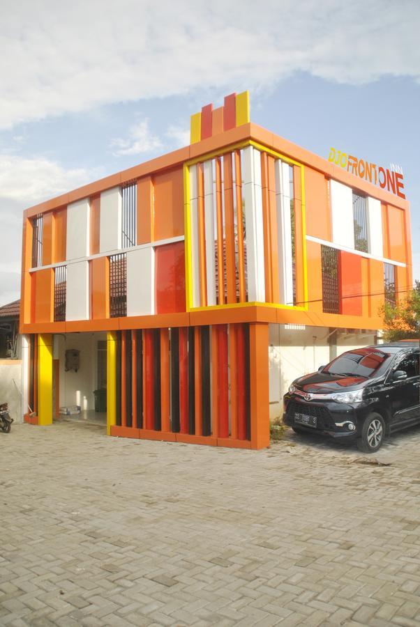 Djo Front One Inn Bengkulu Exterior photo