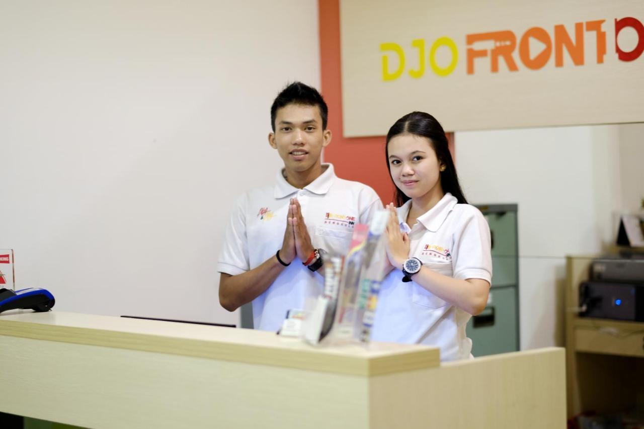 Djo Front One Inn Bengkulu Exterior photo