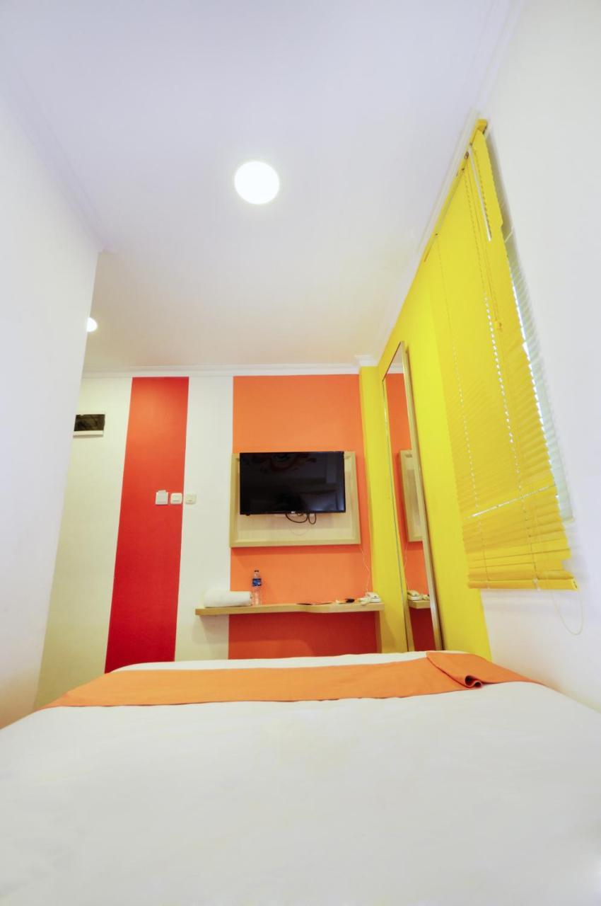 Djo Front One Inn Bengkulu Exterior photo