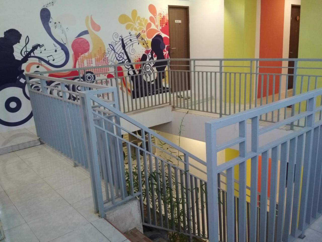 Djo Front One Inn Bengkulu Exterior photo